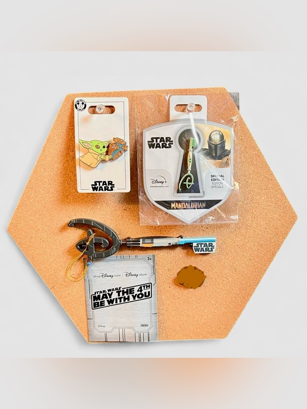 Star Wars Fan Pack key and pins